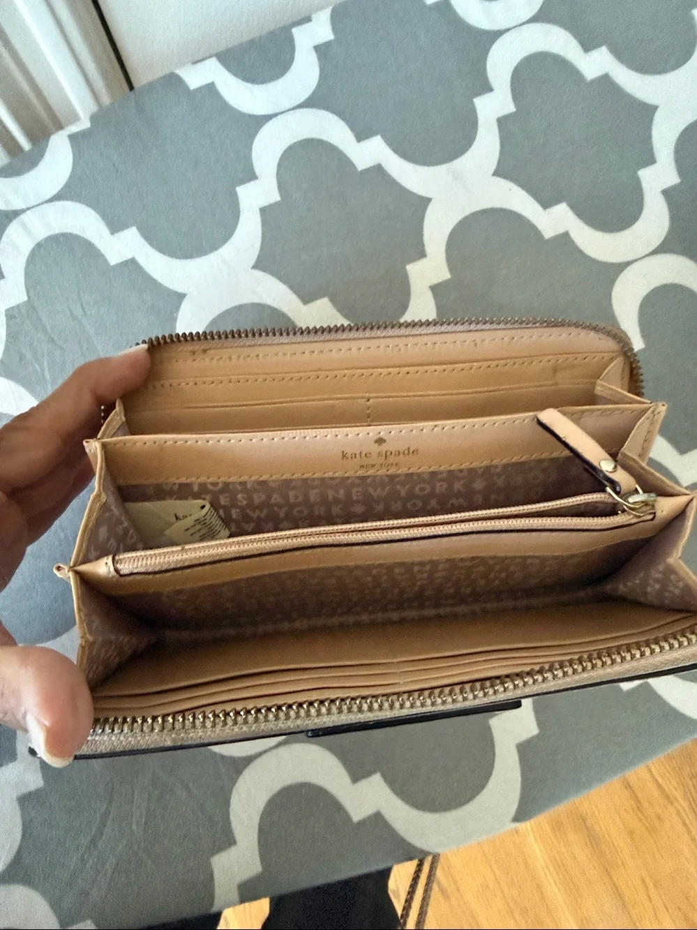 kate spade Blush Pink Pebbled Leather Zip Wallet with Gold Plaque